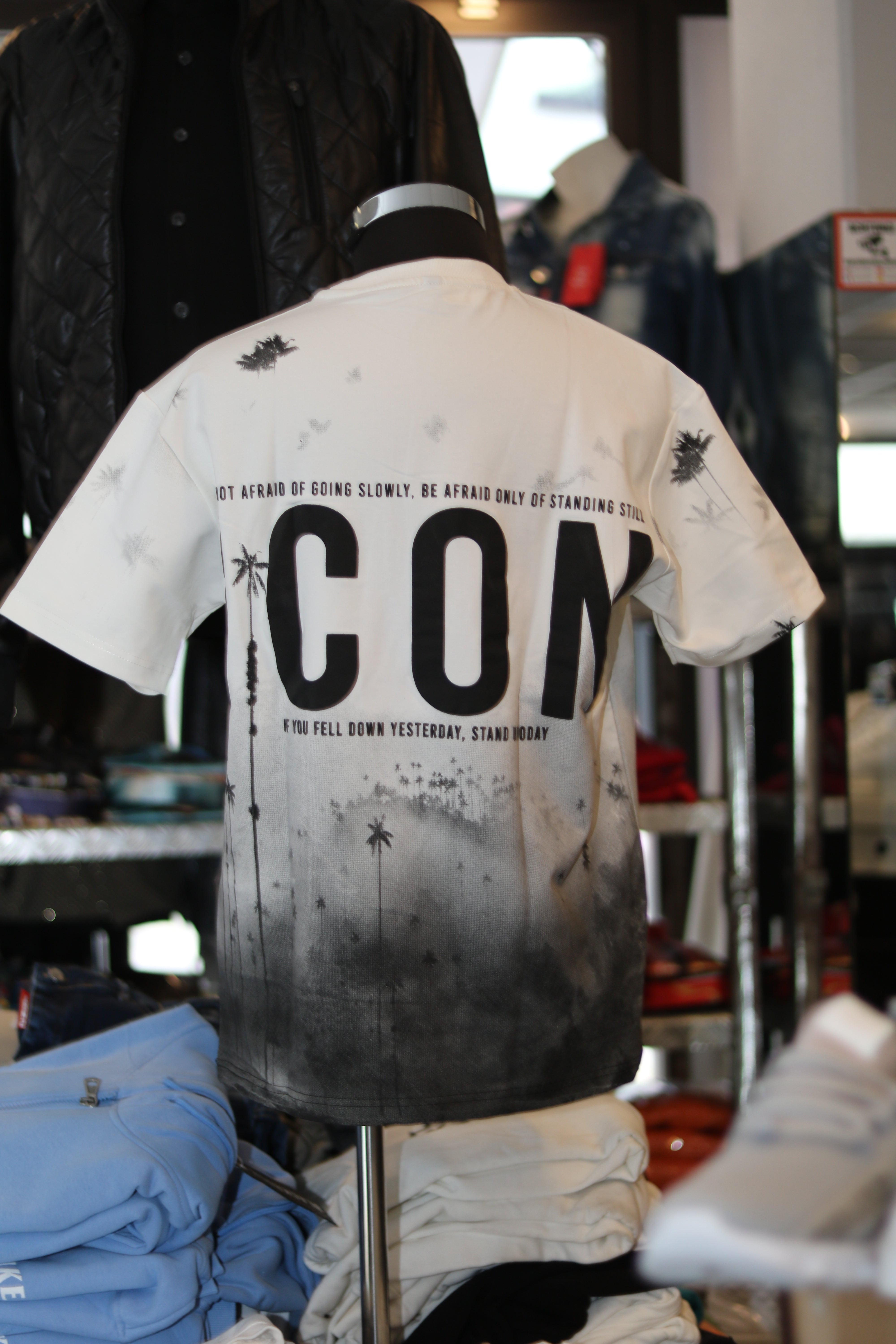 Gangs Icon Palmen T-Shirt – Cool & Urban!