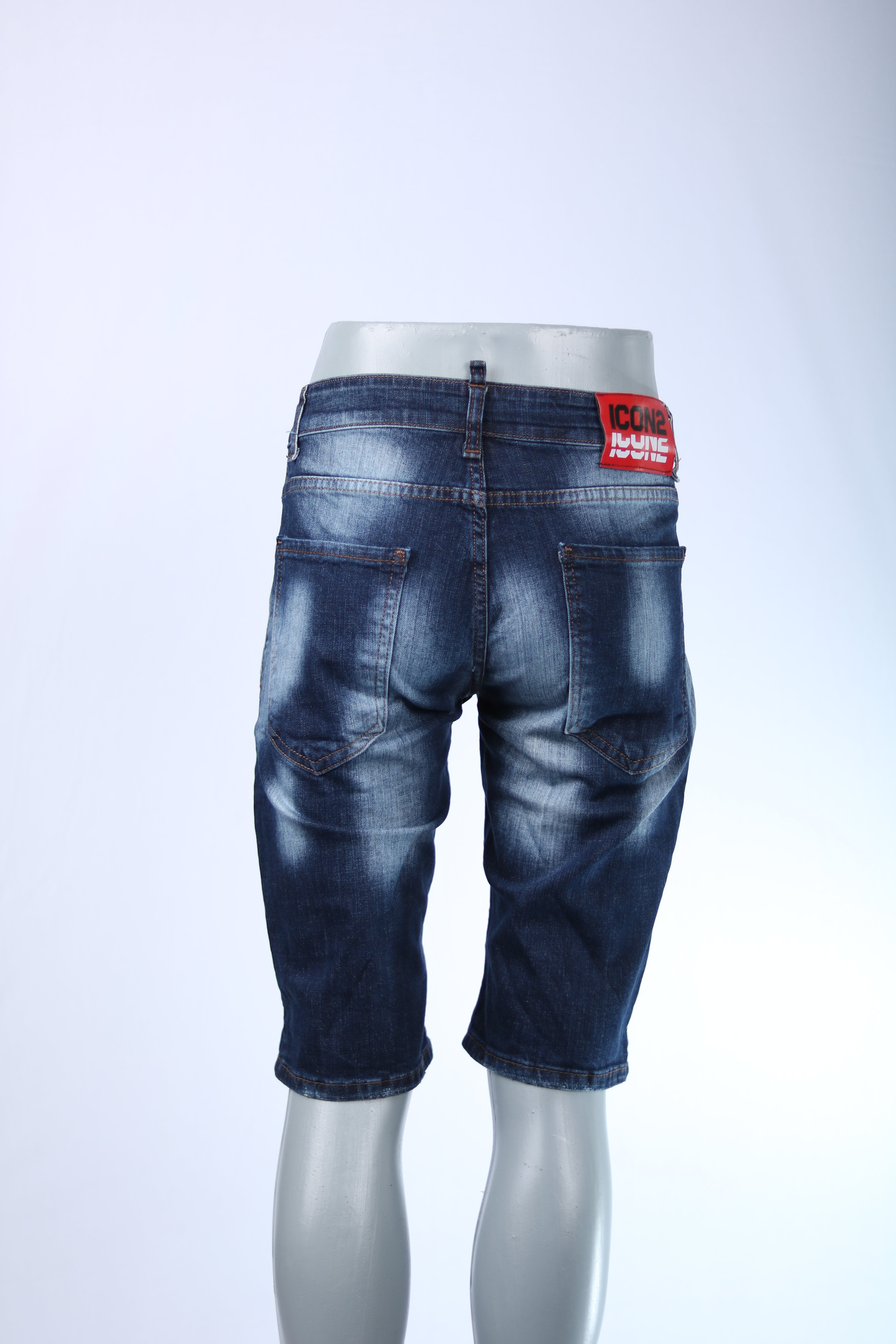 Icon2 Distressed Denim Shorts – Lässig und Trendig