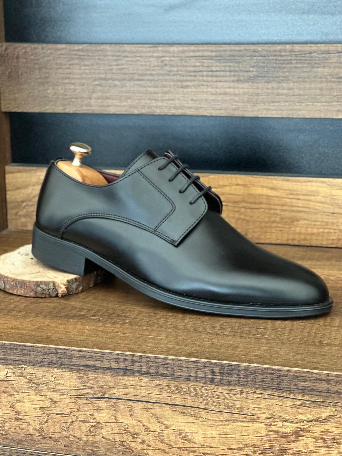 Elegante Herrenschuhe von Tamboga